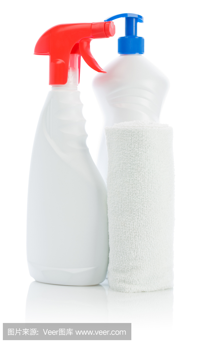 白色清洁剂与棉毛巾隔离